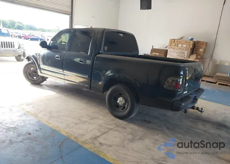 2002 Ford F-150 Lariat/Xlt из США, поврежденный, VIN 1FTRW07L42KA01956